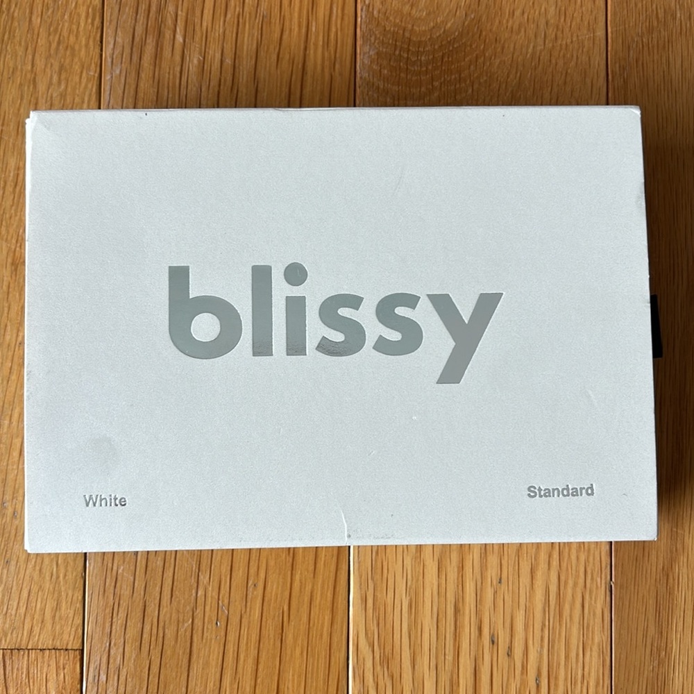Blissy standard white pillow case 100% pure Mulberry silk - Picture 3 of 7